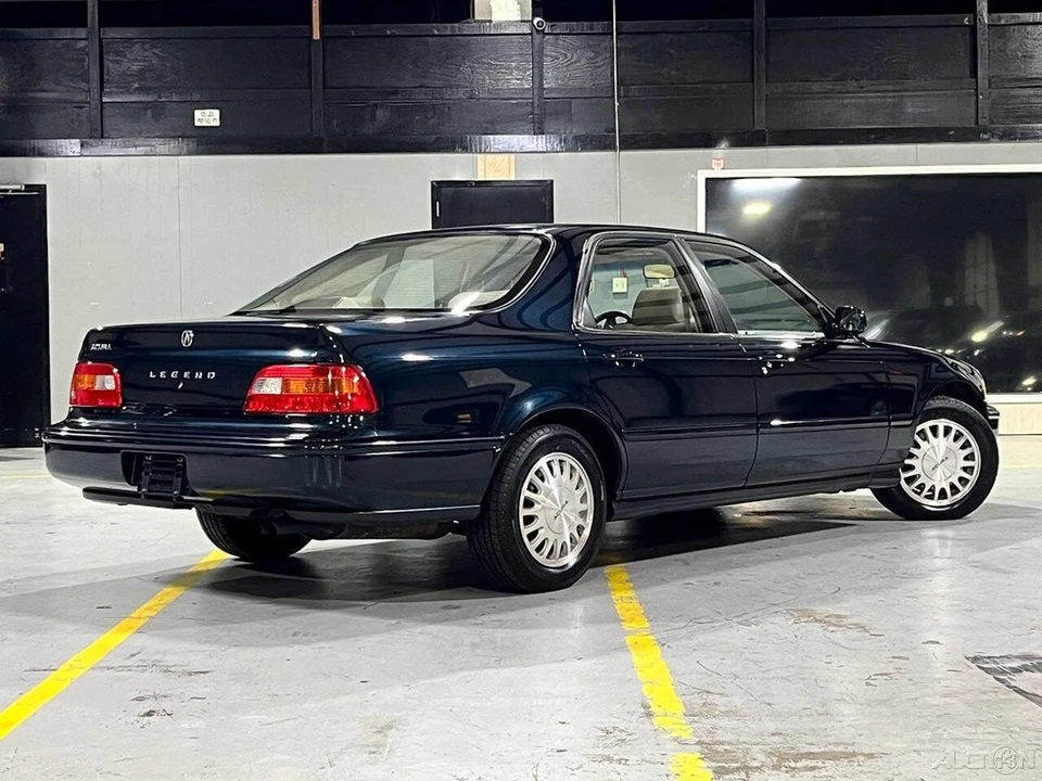 1995 Acura Legend 2nd Gen - Image 10 of 21