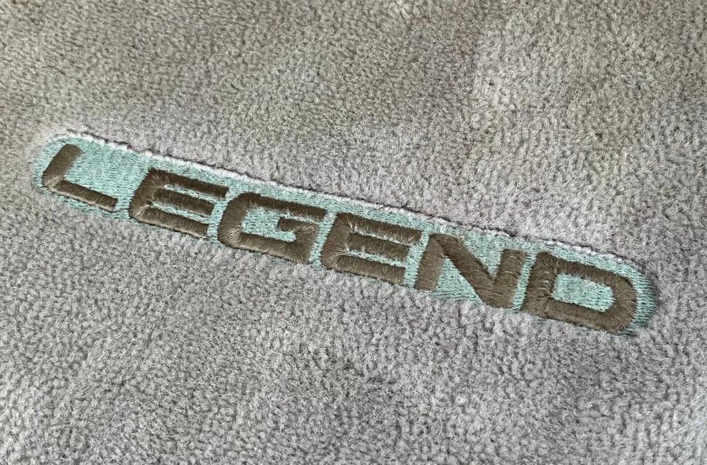 1995 Acura Legend 2nd Gen - Image 18 of 21