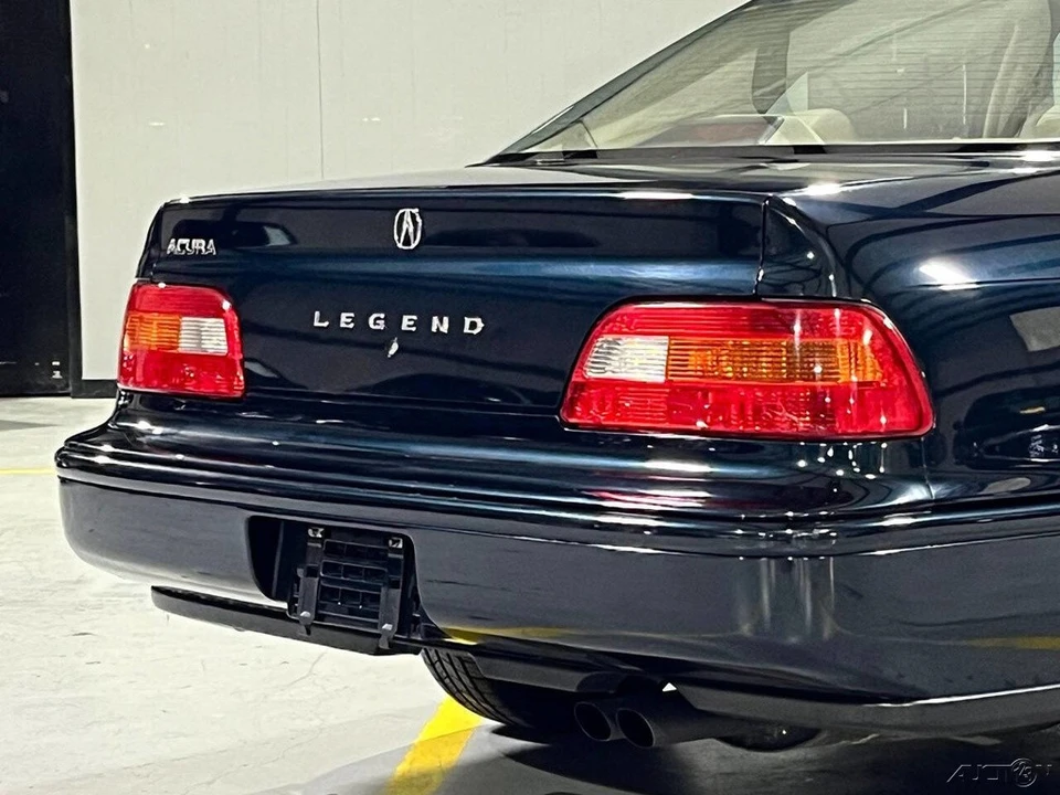 1995 Acura Legend 2nd Gen - Image 7 of 21