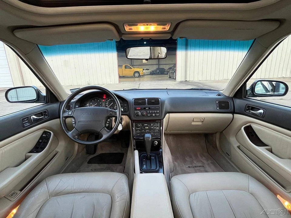 1995 Acura Legend 2nd Gen - Image 16 of 21