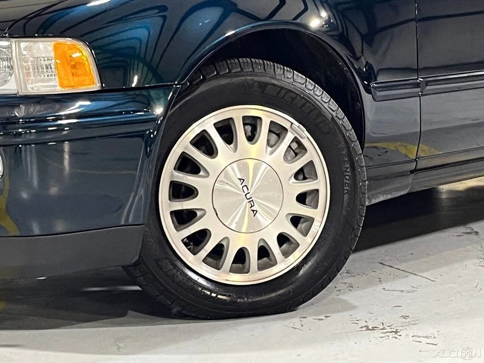 1995 Acura Legend 2nd Gen - Image 2 of 21