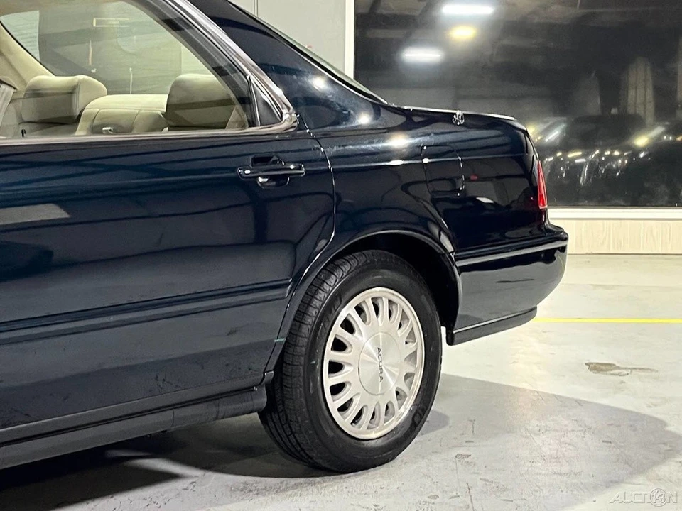 1995 Acura Legend 2nd Gen - Image 4 of 21