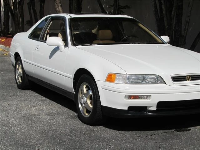 1995 Acura Legend 2nd Gen - Image 11 of 12