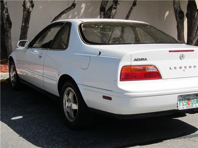 1995 Acura Legend 2nd Gen - Image 4 of 12