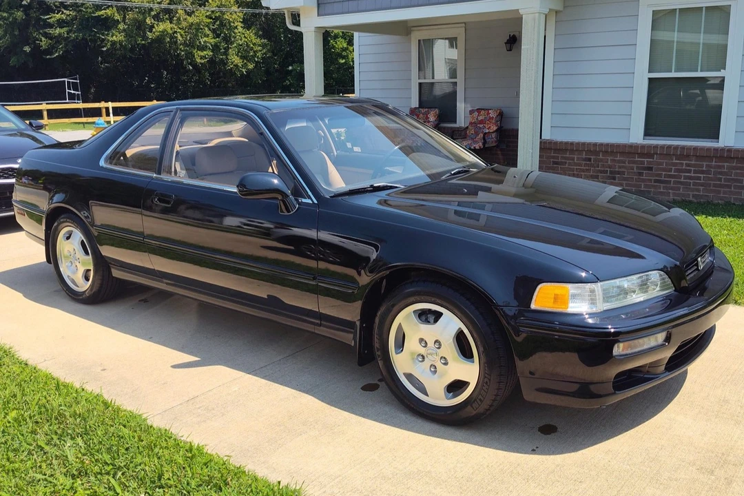 1995 Acura Legend 2nd Gen - Image 4 of 31