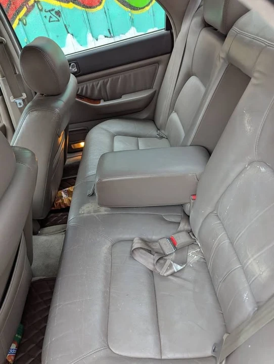 1995 Acura Legend 2nd Gen - Image 10 of 15