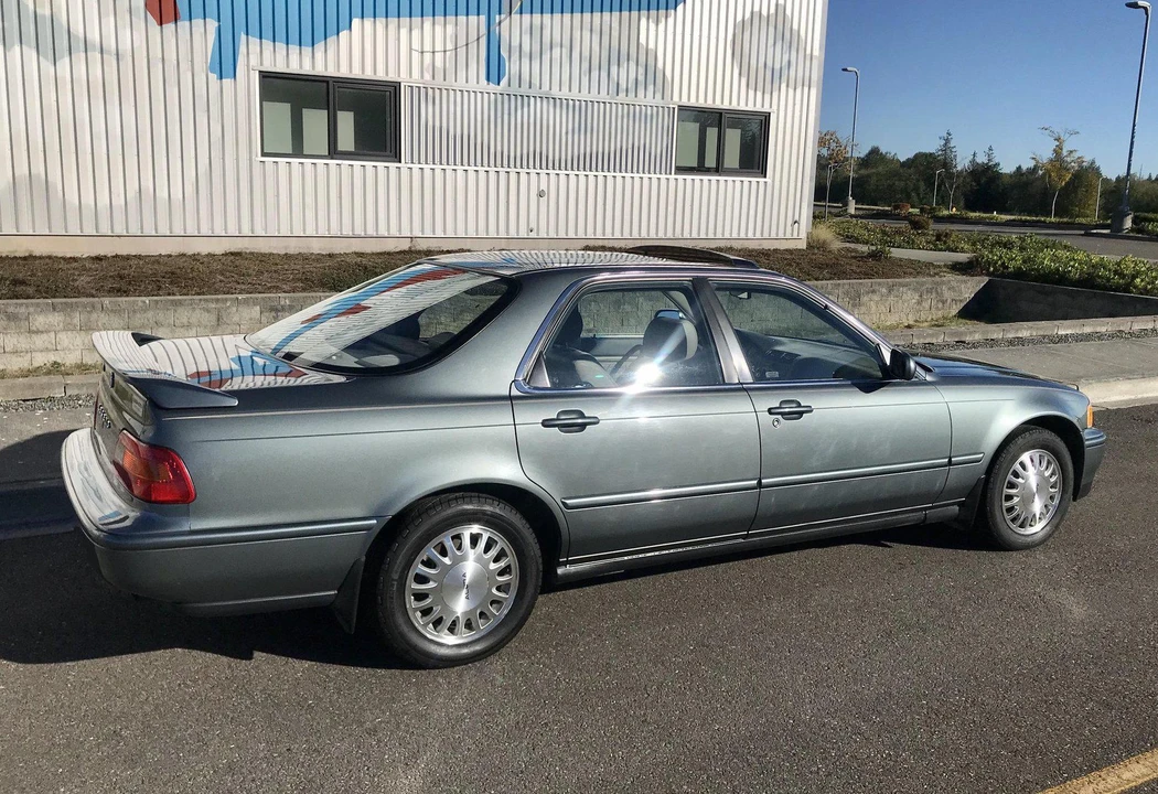1995 Acura Legend 2nd Gen - Image 20 of 31