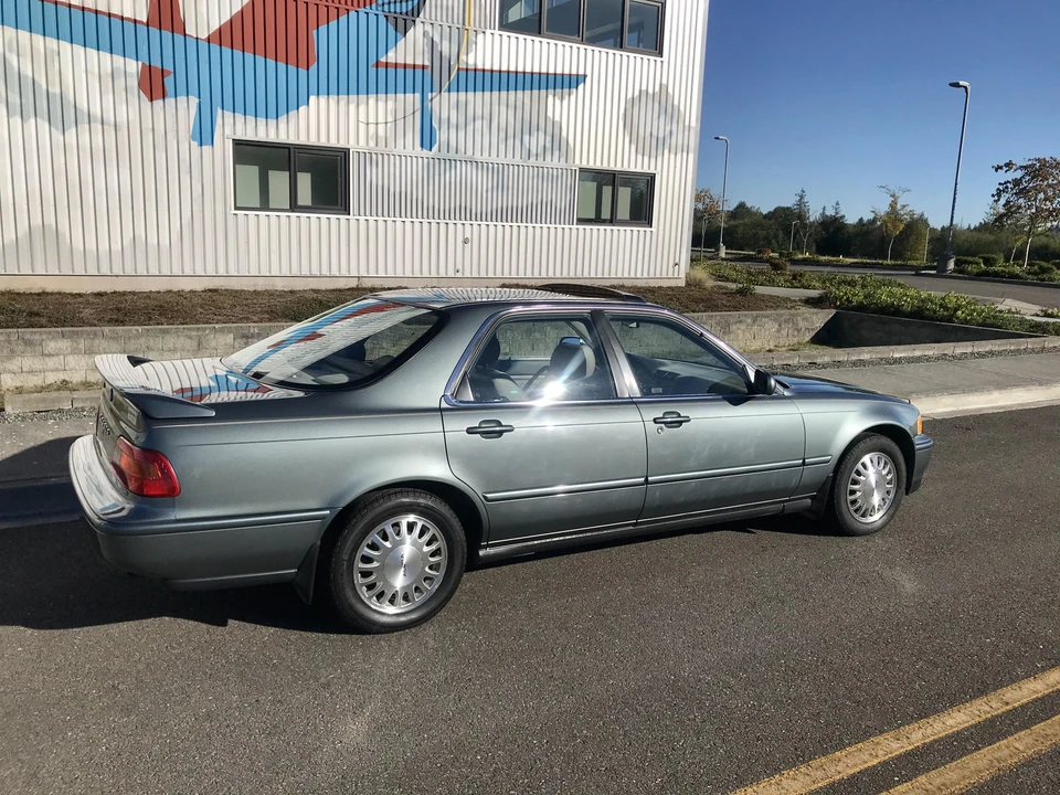 1995 Acura Legend 2nd Gen - Image 21 of 31