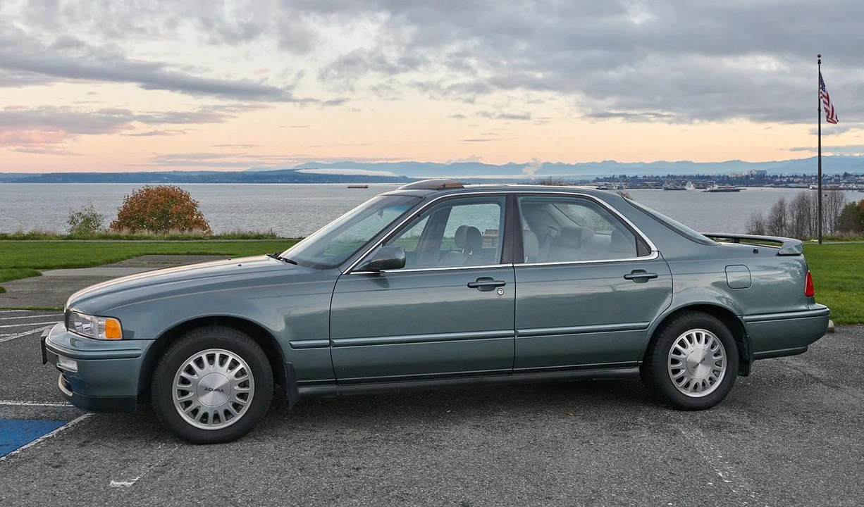 1995 Acura Legend 2nd Gen - Image 14 of 31