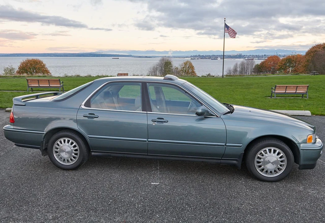 1995 Acura Legend 2nd Gen - Image 5 of 31
