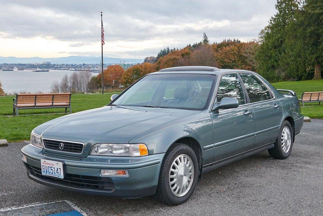1995 Acura Legend 2nd Gen - Image 10 of 31