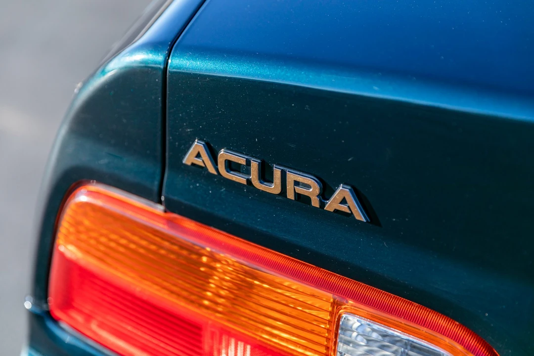 1995 Acura Legend 2nd Gen - Image 30 of 31