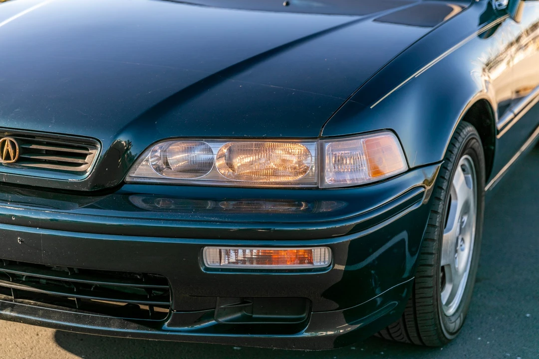 1995 Acura Legend 2nd Gen - Image 15 of 31