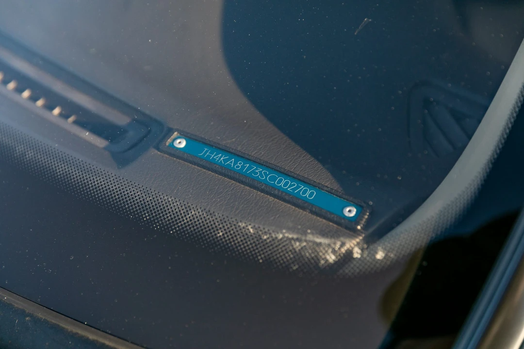 1995 Acura Legend 2nd Gen - Image 20 of 31
