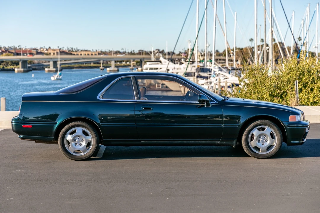 1995 Acura Legend 2nd Gen - Image 9 of 31