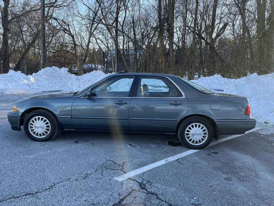 1995 Acura Legend 2nd Gen - Image 17 of 31