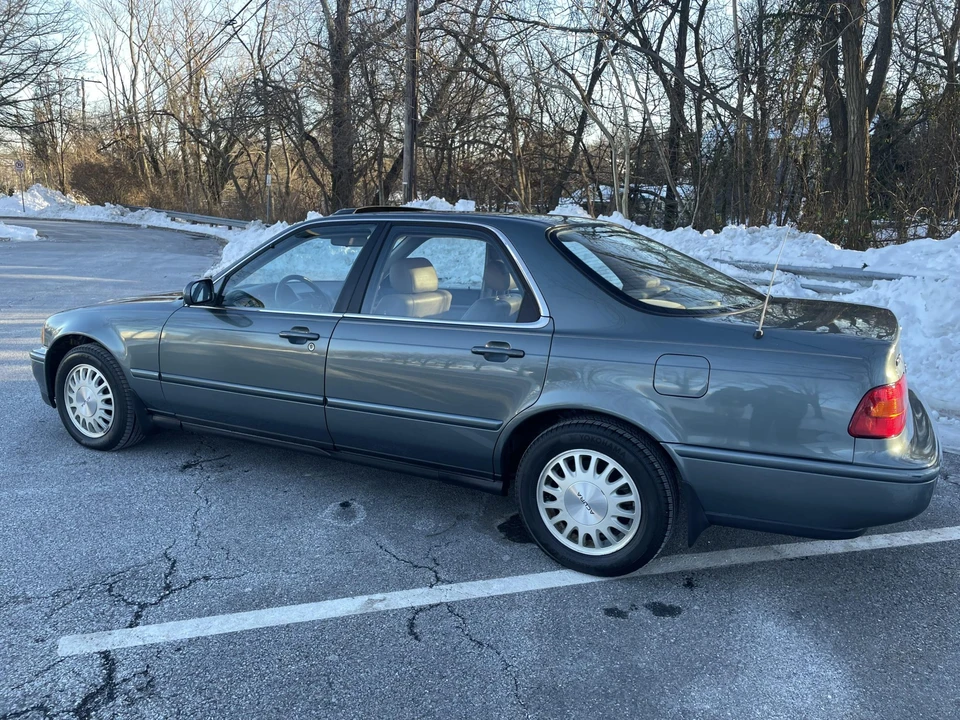 1995 Acura Legend 2nd Gen - Image 18 of 31