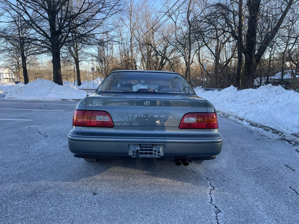 1995 Acura Legend 2nd Gen - Image 30 of 31