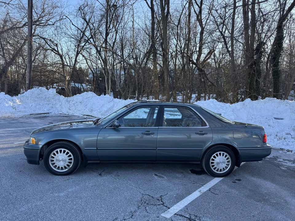 1995 Acura Legend 2nd Gen - Image 16 of 31