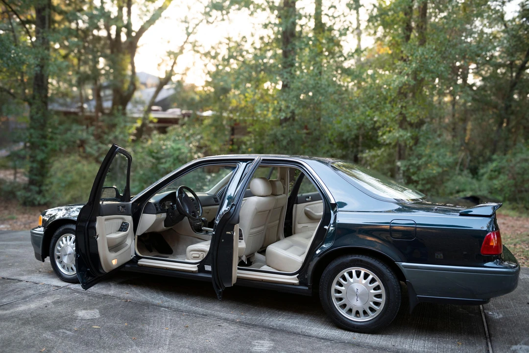 1995 Acura Legend 2nd Gen - Image 27 of 31