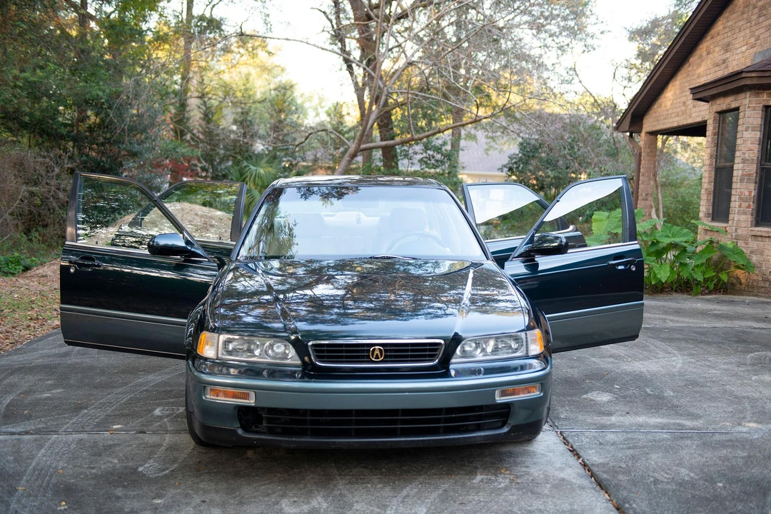 1995 Acura Legend 2nd Gen - Image 25 of 31