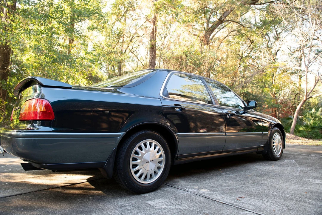1995 Acura Legend 2nd Gen - Image 19 of 31