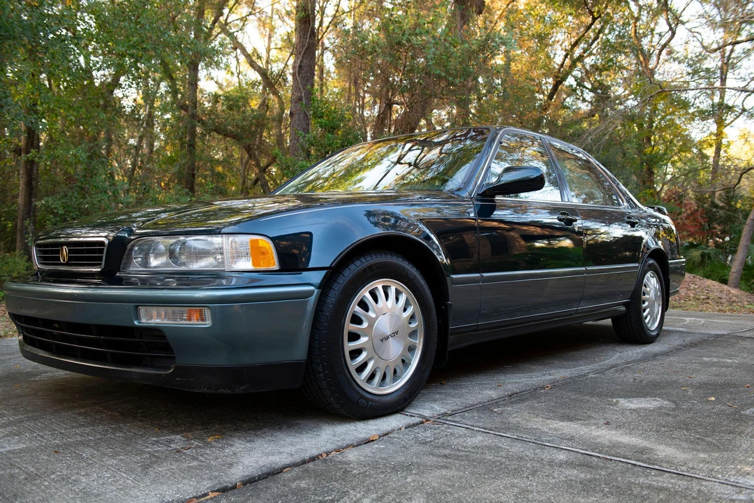 1995 Acura Legend 2nd Gen - Image 11 of 31