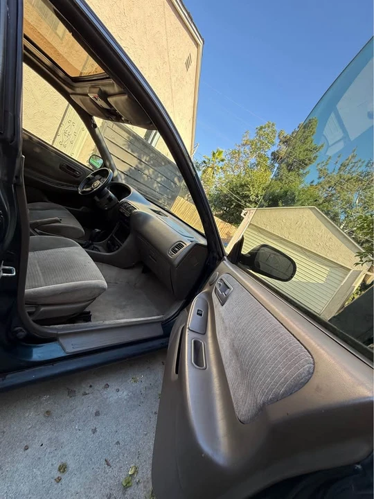 1995 Acura Integra 3rd Gen - Image 7 of 12
