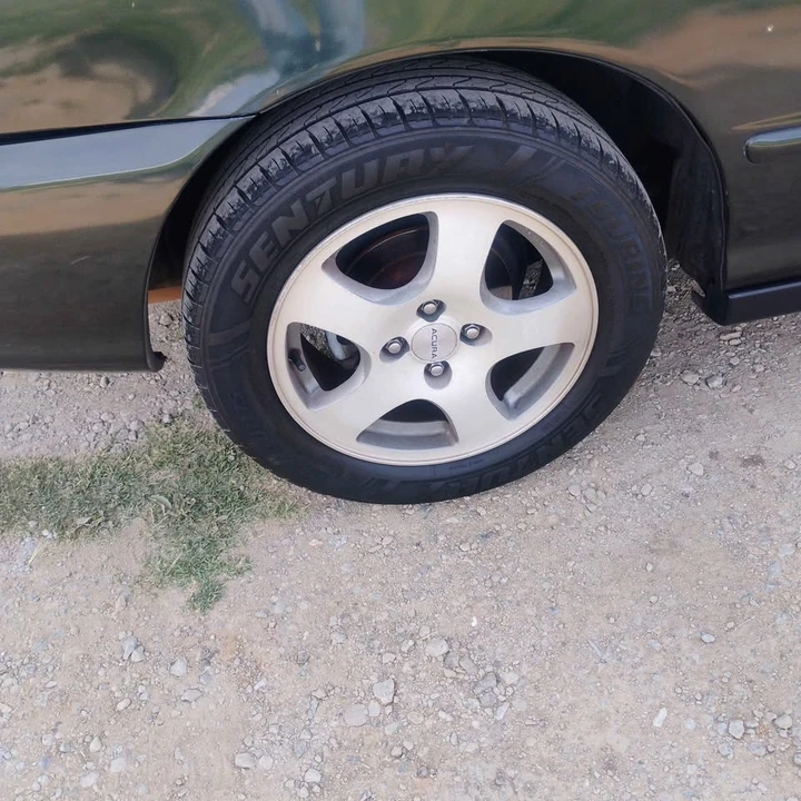 1995 Acura Integra 3rd Gen - Image 2 of 13