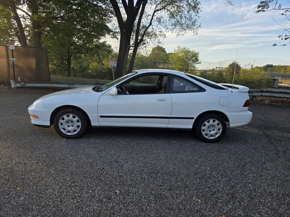 1995 Acura Integra 3rd Gen - Image 2 of 14