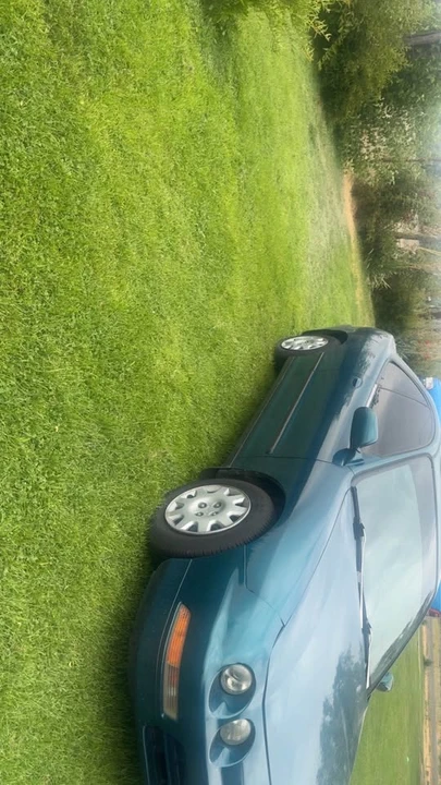 1995 Acura Integra 3rd Gen - Image 2 of 10
