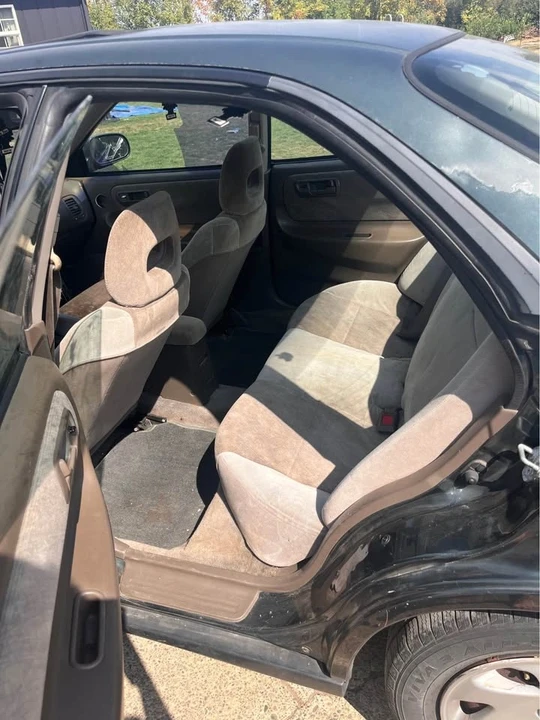 1995 Acura Integra 3rd Gen - Image 2 of 10