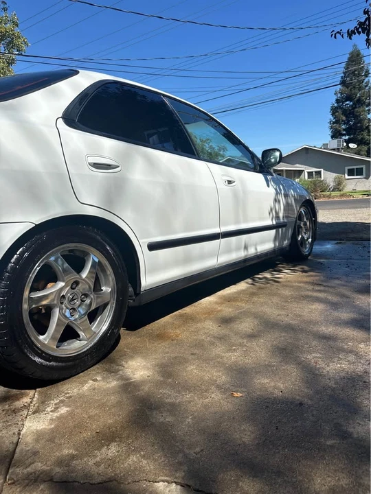 1995 Acura Integra 3rd Gen - Image 2 of 3