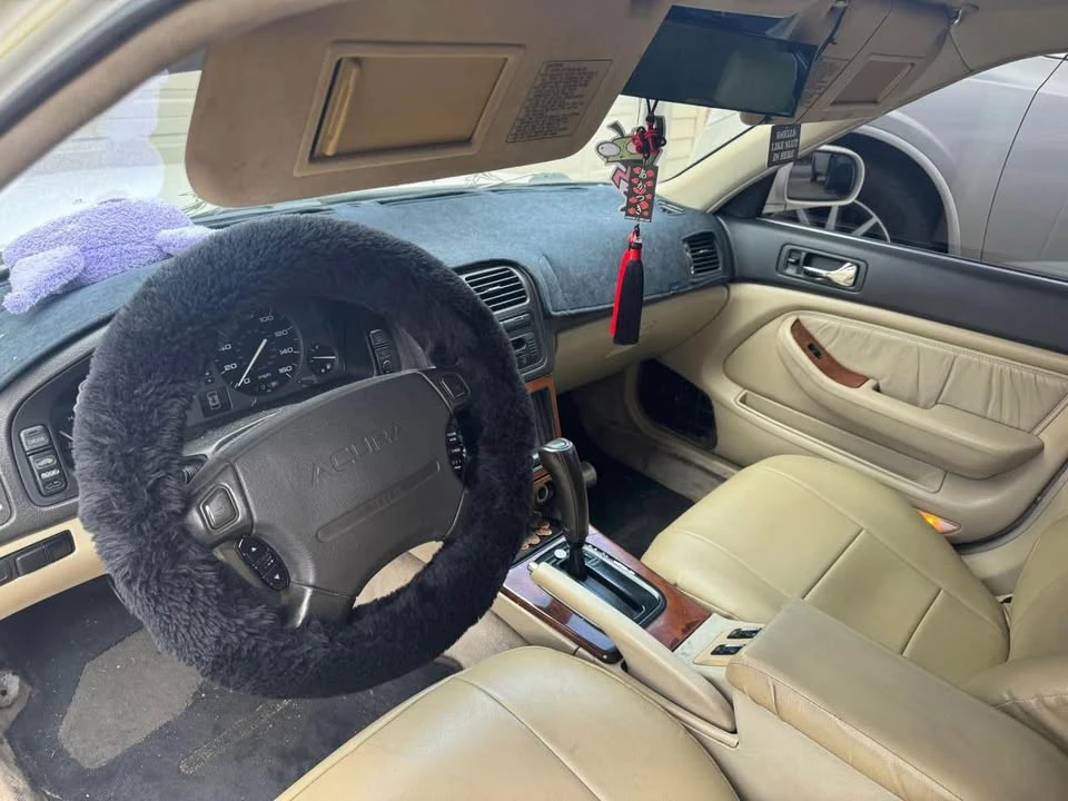 1995 Acura Legend 2nd Gen - Image 3 of 4