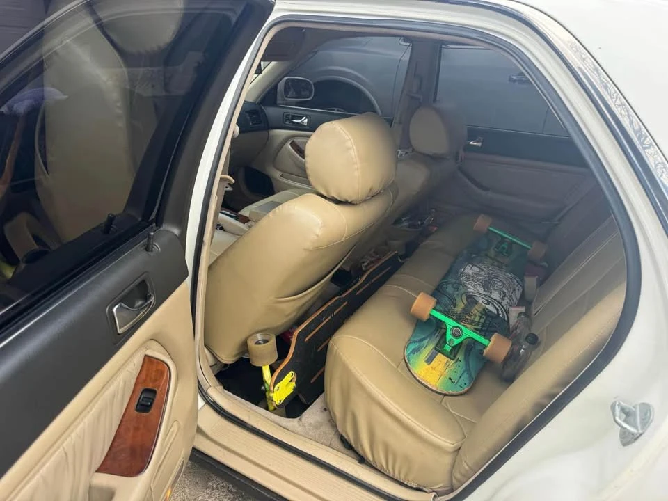 1995 Acura Legend 2nd Gen - Image 4 of 4