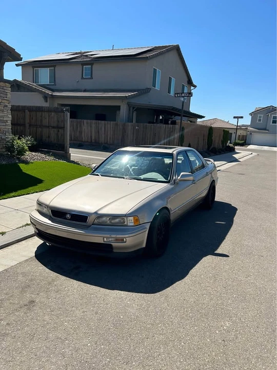 1995 Acura Legend 2nd Gen - Image 2 of 10