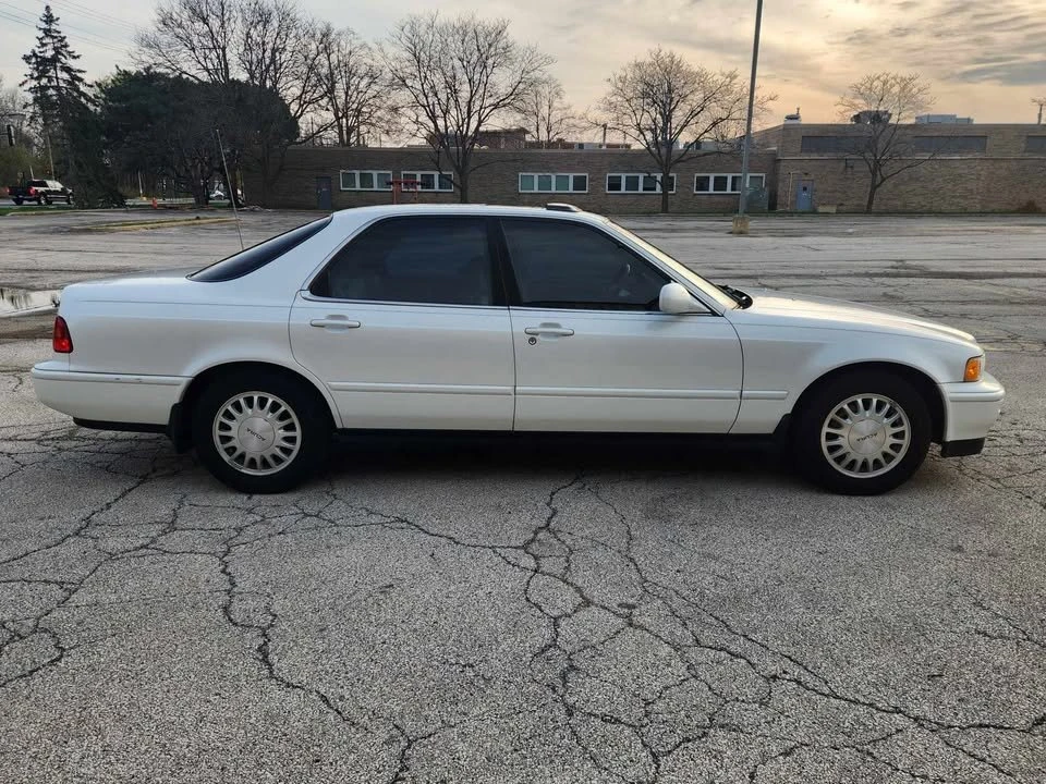 1995 Acura Legend 2nd Gen - Image 10 of 19