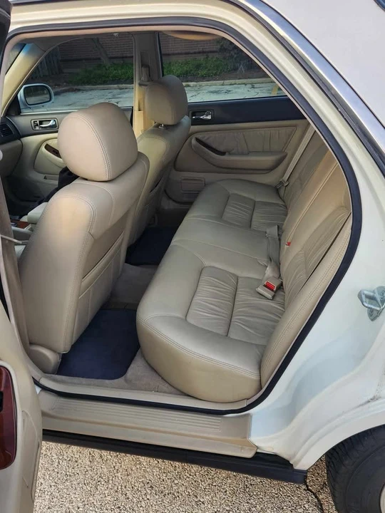 1995 Acura Legend 2nd Gen - Image 13 of 19