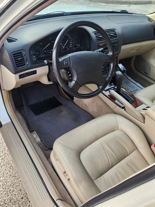 1995 Acura Legend 2nd Gen - Image 11 of 19