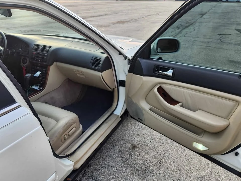 1995 Acura Legend 2nd Gen - Image 7 of 19
