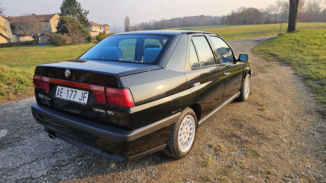 1995 Alfa Romeo 155 - Image 8 of 31