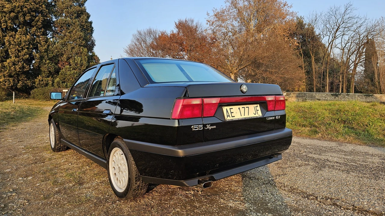 1995 Alfa Romeo 155 - Image 7 of 31