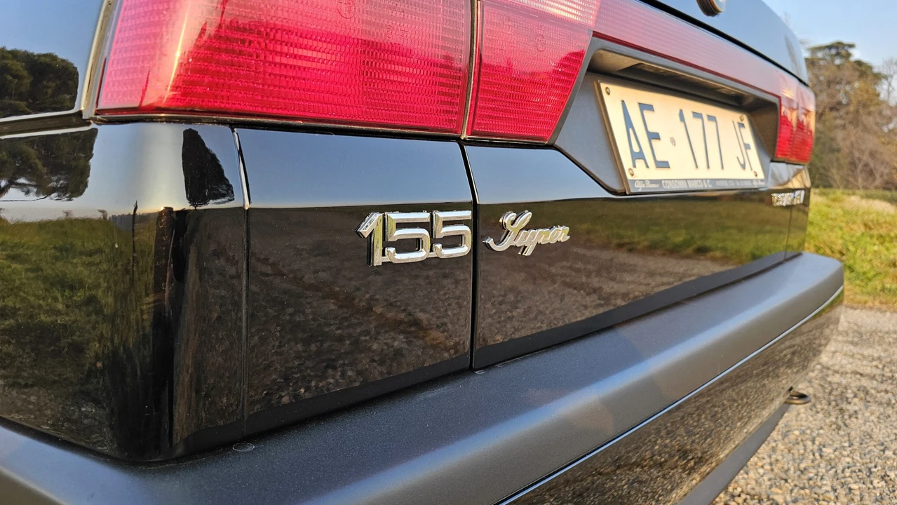 1995 Alfa Romeo 155 - Image 24 of 31