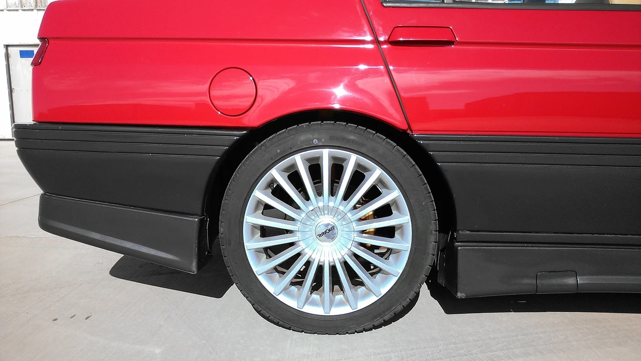 1995 Alfa Romeo 164 Quadrifoglio Verde - Image 20 of 31