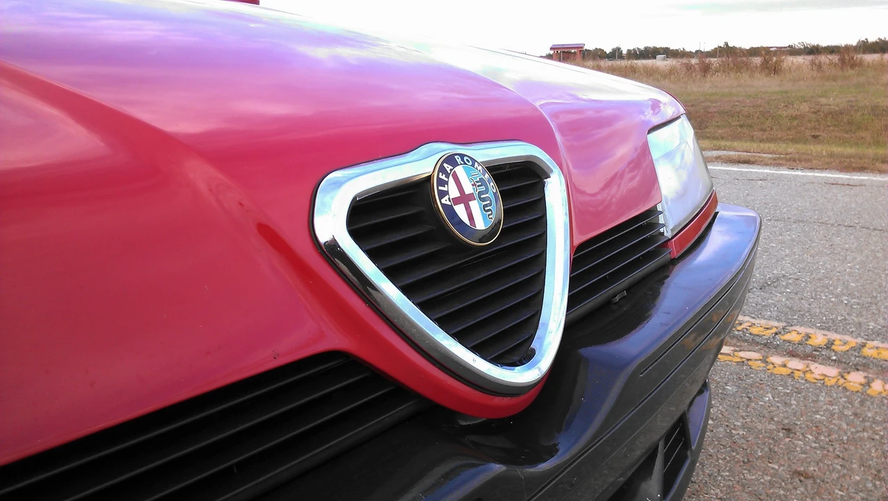 1995 Alfa Romeo 164 Quadrifoglio Verde - Image 23 of 31