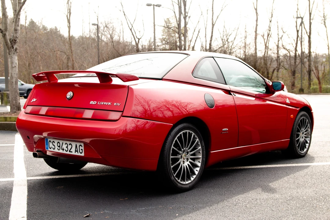 1995 Alfa Romeo 916 GTV & Spider - Image 11 of 31