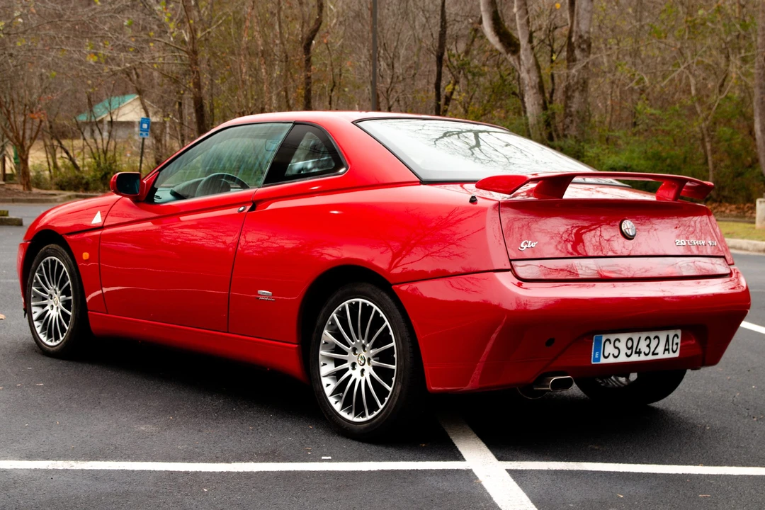 1995 Alfa Romeo 916 GTV & Spider - Image 7 of 31