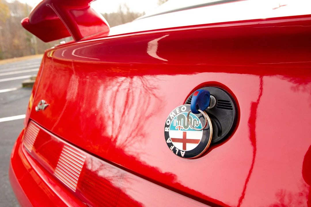 1995 Alfa Romeo 916 GTV & Spider - Image 31 of 31
