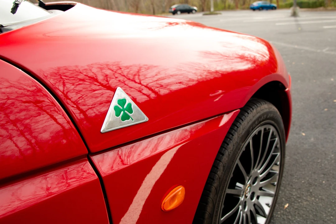 1995 Alfa Romeo 916 GTV & Spider - Image 27 of 31
