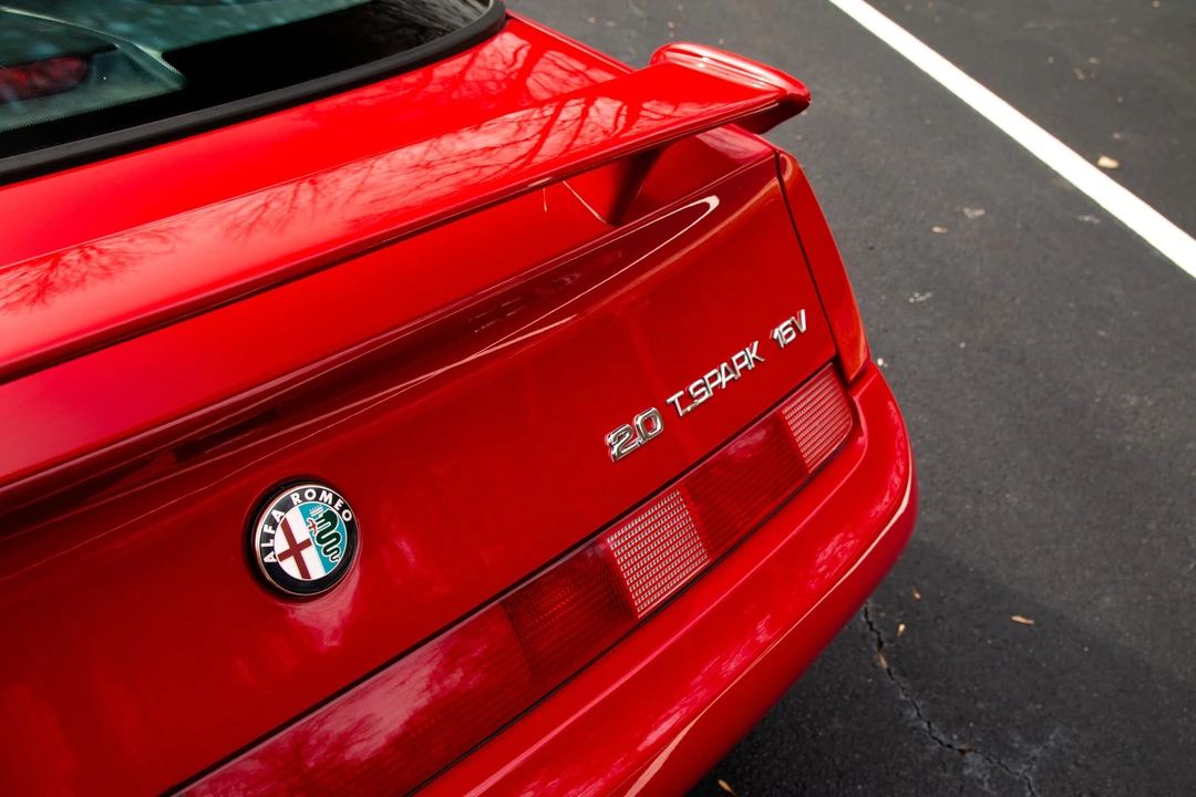 1995 Alfa Romeo 916 GTV & Spider - Image 29 of 31